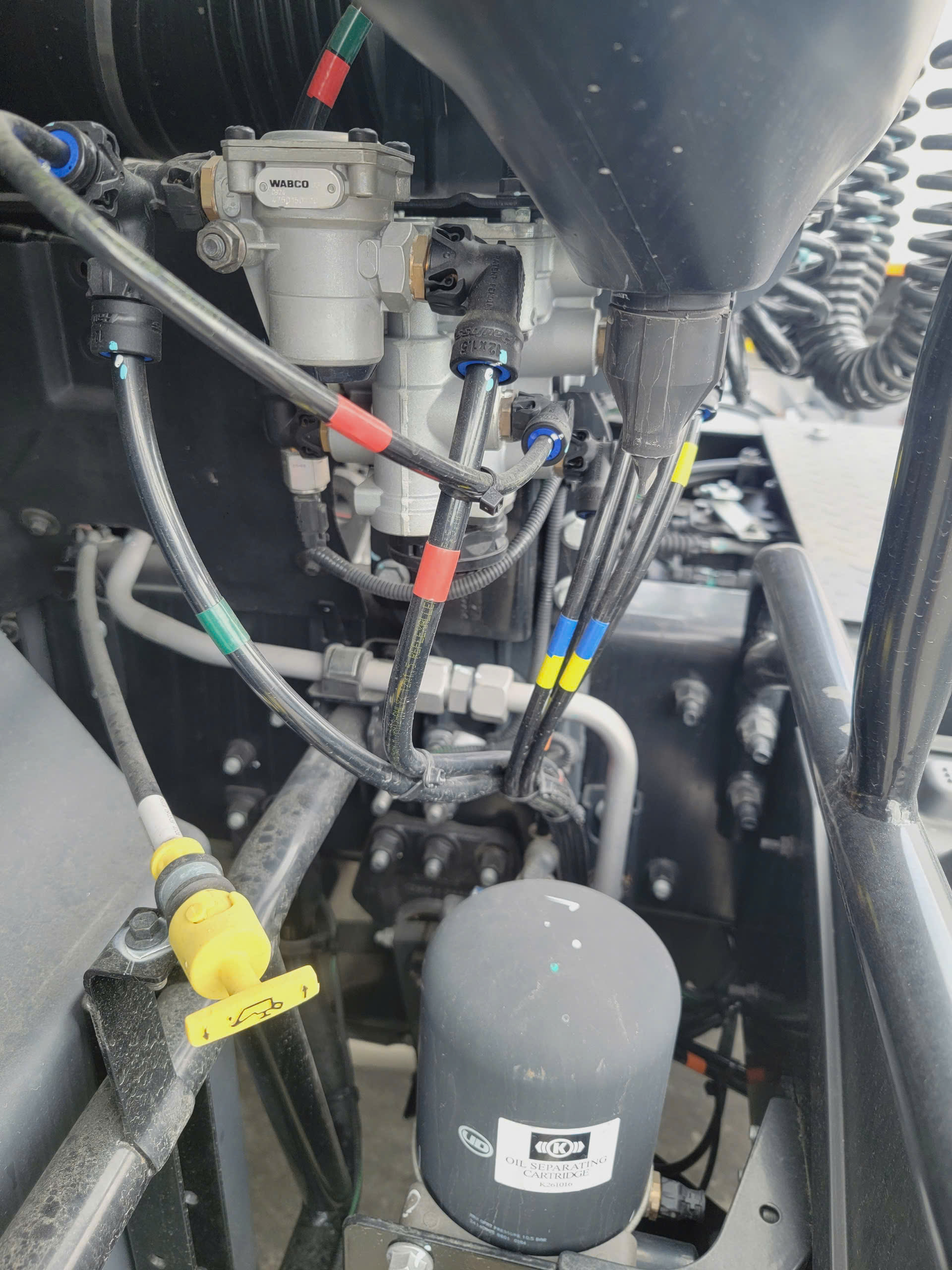 ĐẦU KÉO UD QUESTER GWE 410 HP EURO 5